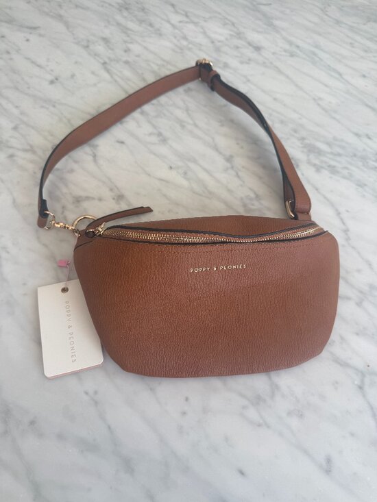 Poppy & Peonies Handbags - Brown Poppy and Peonies Sidekick Cognac Purse